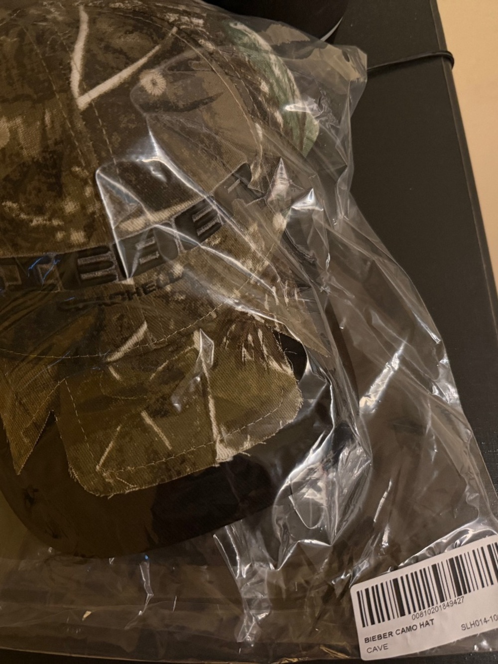 Justin Bieber Coachella Camo Hat - Picture 2 of 3